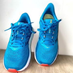 Women's Hoka One One Arahi 5 Sneaker - Size 6 - NWOTS